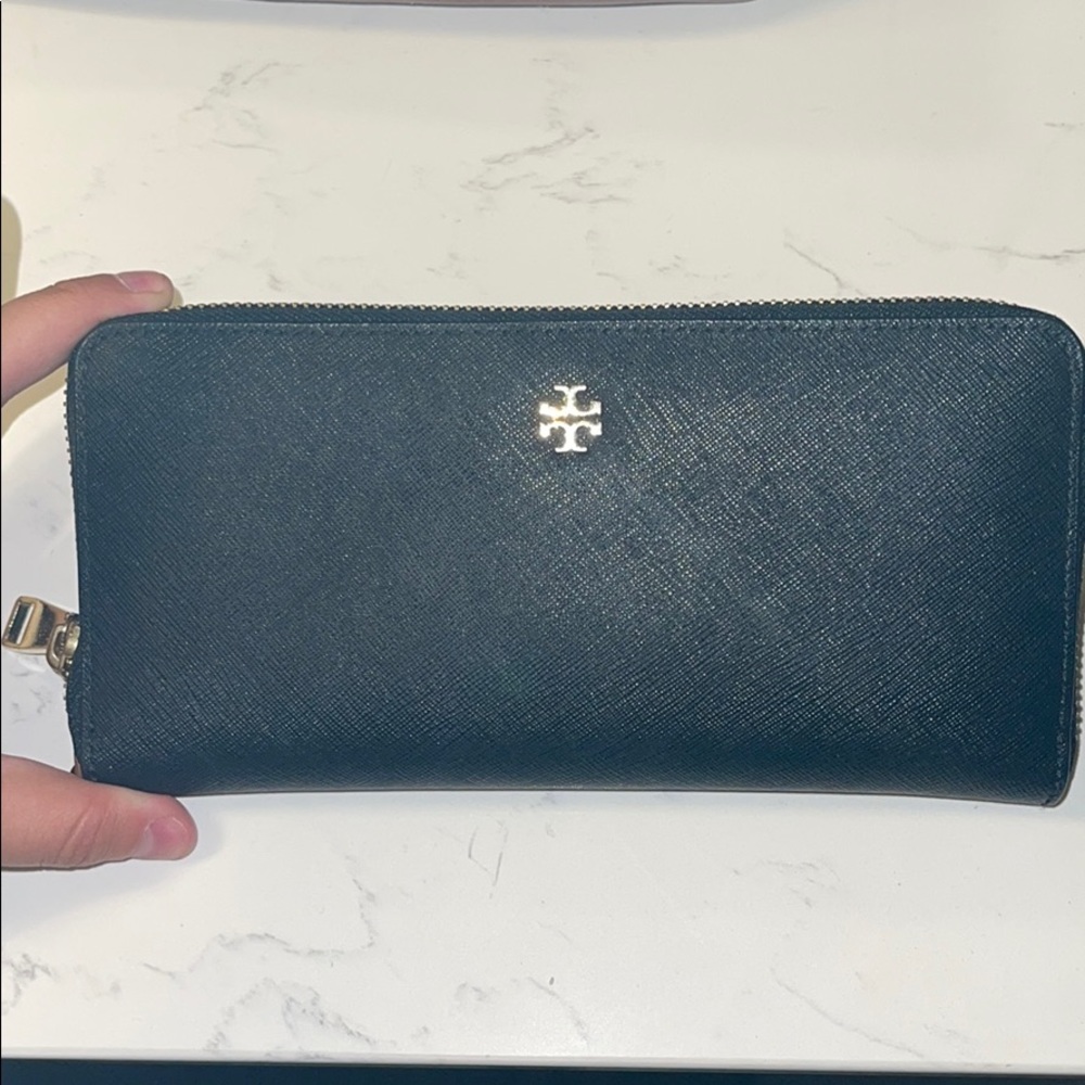 Tory Burch wallet